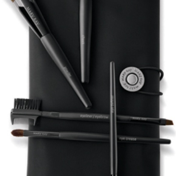 Eyeliner/Eyebrow Brush - Picture 1 of 1